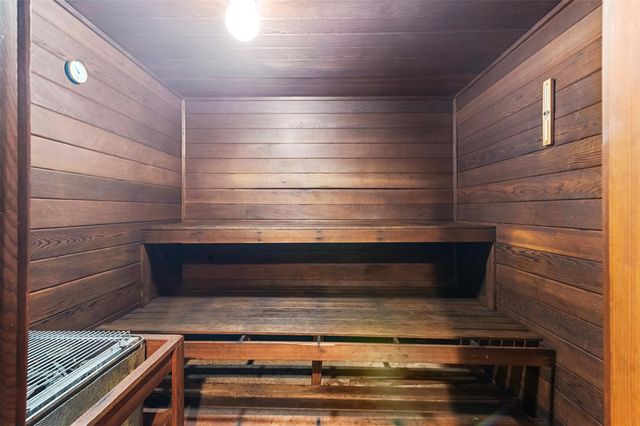 20185 E Country Club Drive 901, Aventura, FL 33180