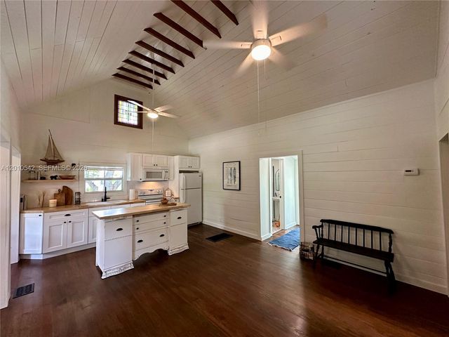 2287 NE Patrician St, Jensen Beach, FL 34957