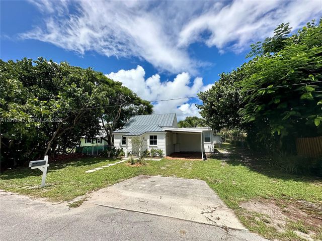 2287 NE Patrician St, Jensen Beach, FL 34957