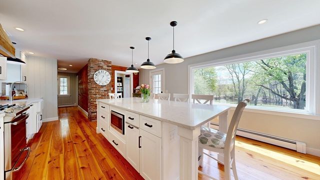 375 Linebrook Rd, Ipswich, MA 01938