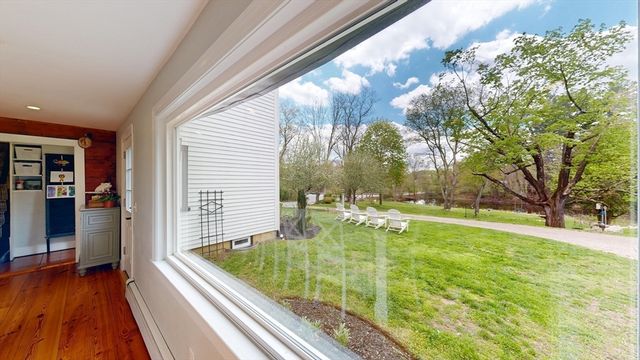 375 Linebrook Rd, Ipswich, MA 01938