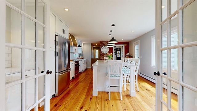 375 Linebrook Rd, Ipswich, MA 01938