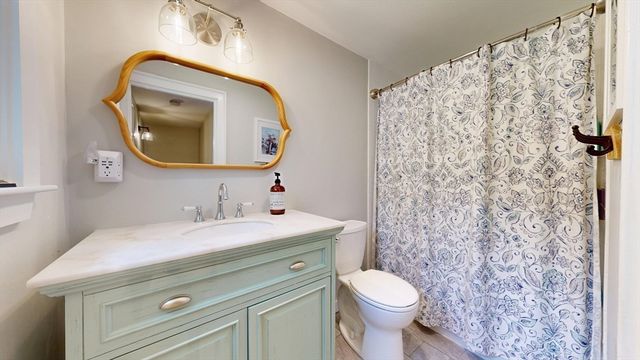 375 Linebrook Rd, Ipswich, MA 01938