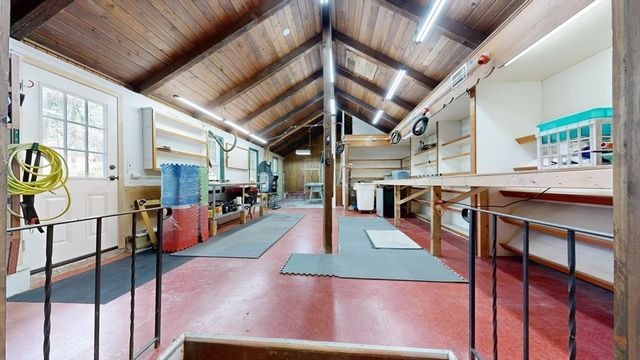 375 Linebrook Rd, Ipswich, MA 01938