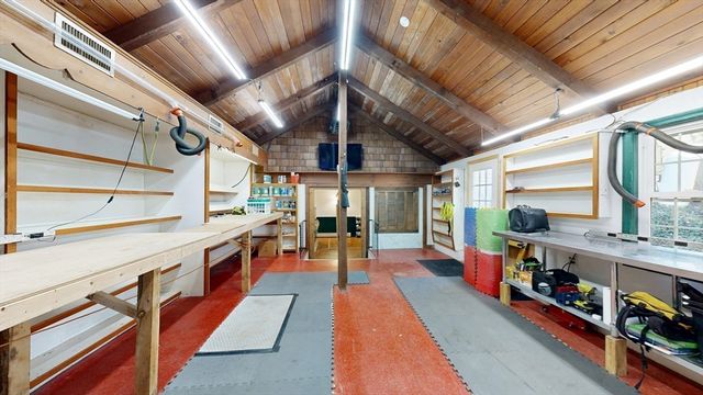 375 Linebrook Rd, Ipswich, MA 01938