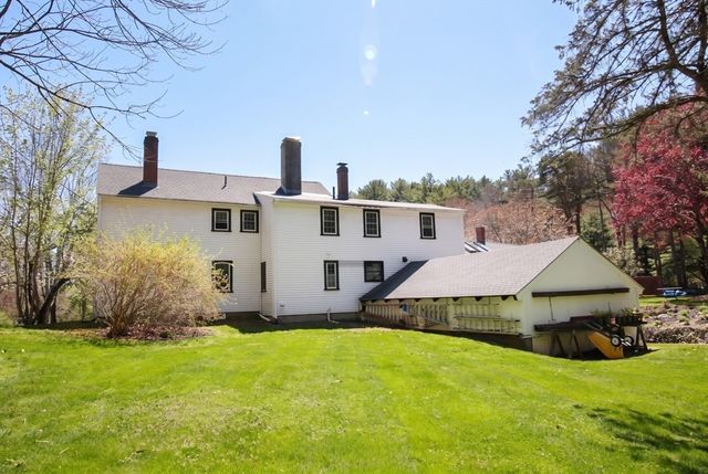 375 Linebrook Rd, Ipswich, MA 01938