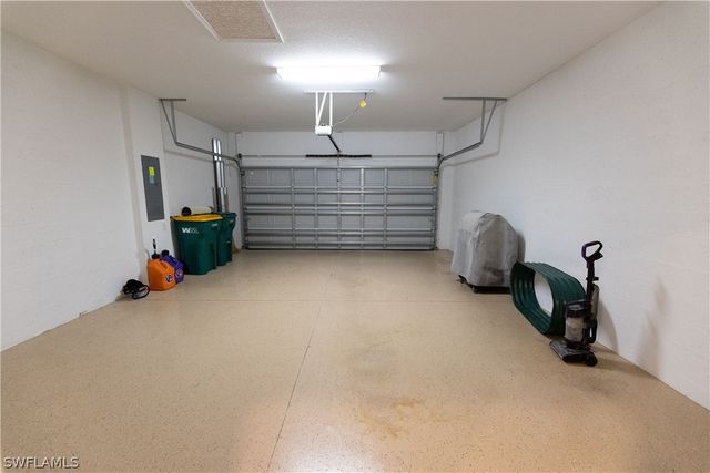 1645 Alameda DR, Naples, FL 34120