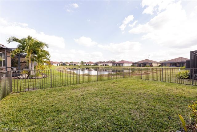 1645 Alameda DR, Naples, FL 34120