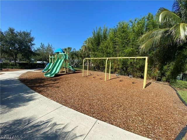 1645 Alameda DR, Naples, FL 34120