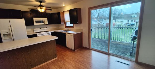 932 Colonial Drive, Machesney Park, IL 61115