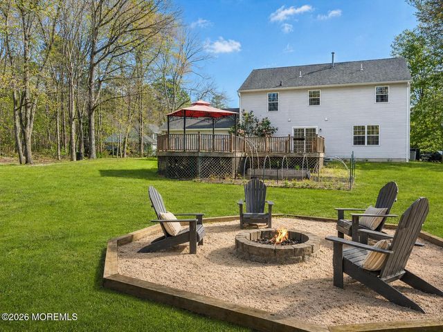 14 Aspen Court, Jackson, NJ 08527
