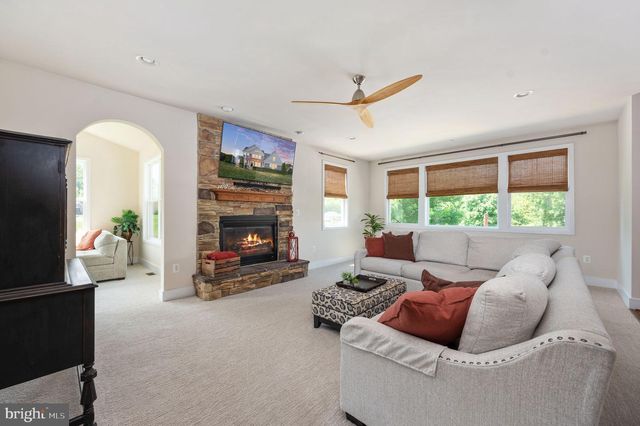 9904 S HARRIS FARM RD, Spotsylvania, VA 22553