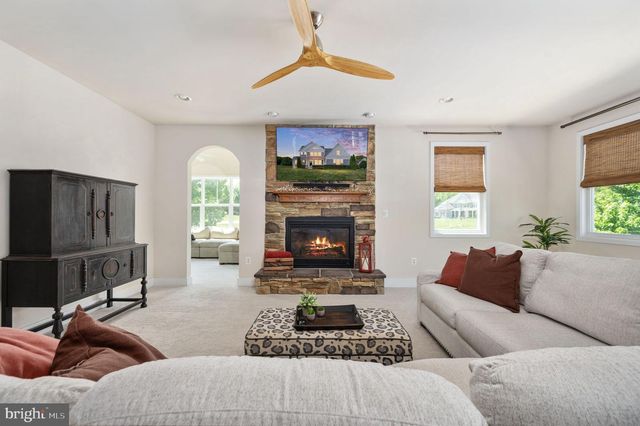 9904 S HARRIS FARM RD, Spotsylvania, VA 22553