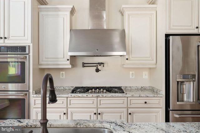 9904 S HARRIS FARM RD, Spotsylvania, VA 22553