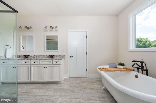 9904 S HARRIS FARM RD, Spotsylvania, VA 22553
