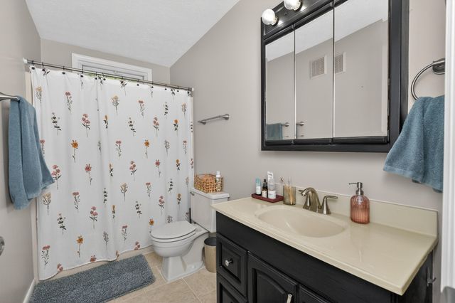 1586 Hickory Hill Court, Florence, KY 41022