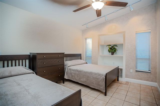 2719 FOREST KNOLL DRIVE, Sarasota, FL 34232