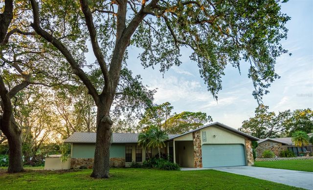 2719 FOREST KNOLL DRIVE, Sarasota, FL 34232