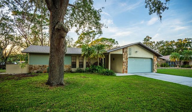 2719 FOREST KNOLL DRIVE, Sarasota, FL 34232