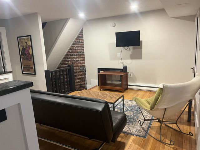 67 Middle Street Bb, Manchester, NH 03101