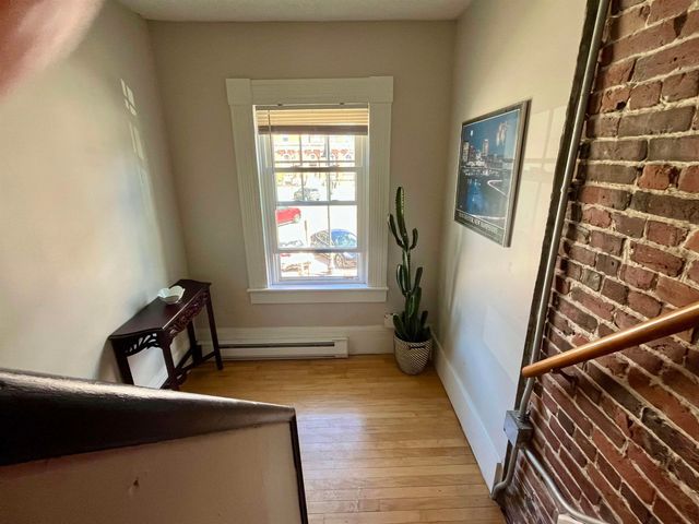 67 Middle Street Bb, Manchester, NH 03101