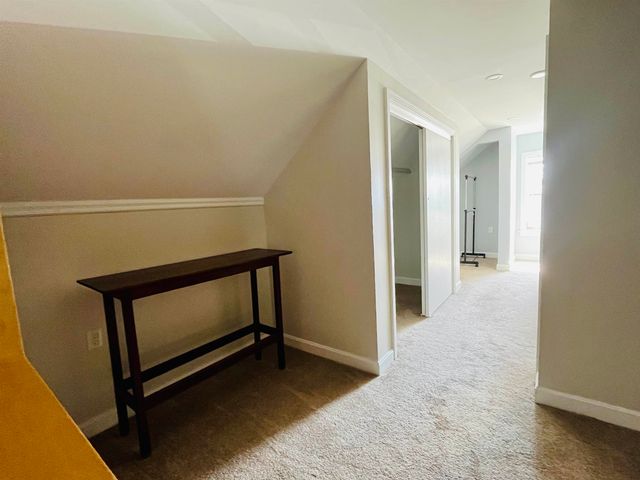 67 Middle Street Bb, Manchester, NH 03101