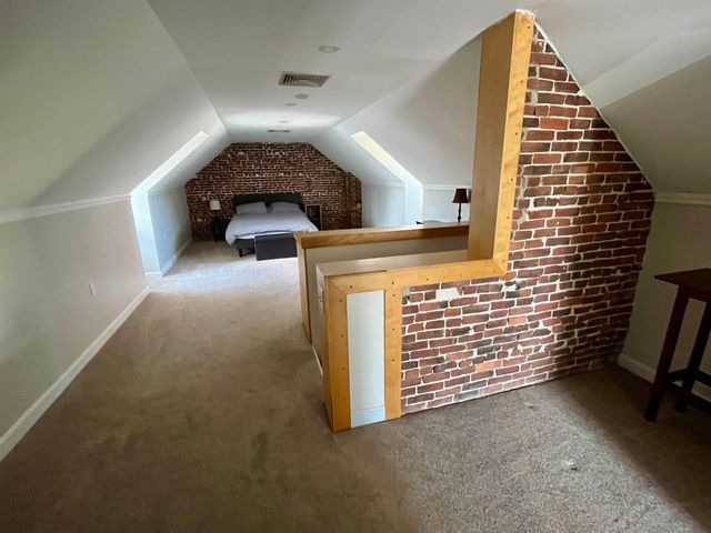 67 Middle Street Bb, Manchester, NH 03101