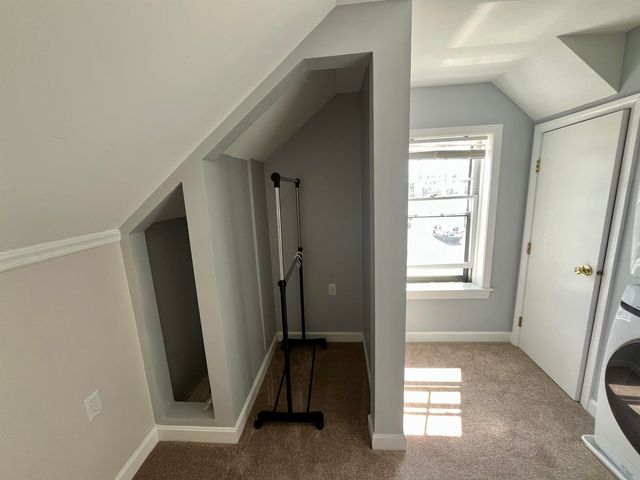 67 Middle Street Bb, Manchester, NH 03101