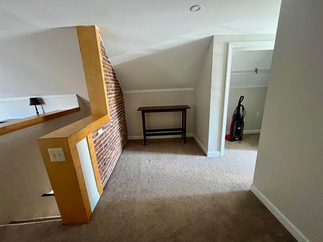 67 Middle Street Bb, Manchester, NH 03101