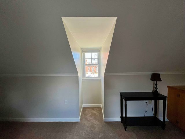 67 Middle Street Bb, Manchester, NH 03101