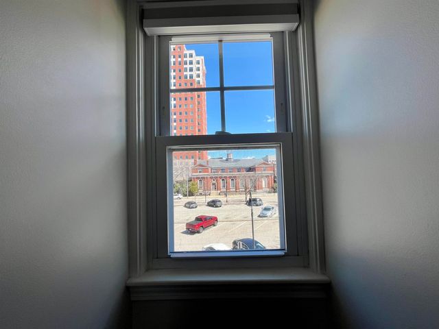 67 Middle Street Bb, Manchester, NH 03101