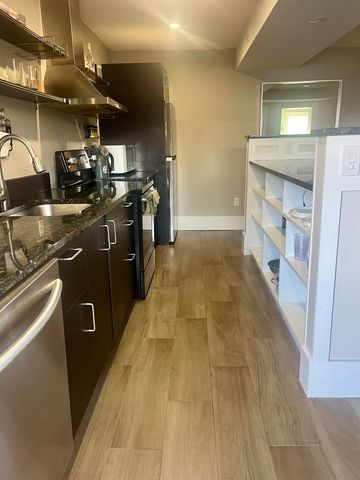 67 Middle Street Bb, Manchester, NH 03101