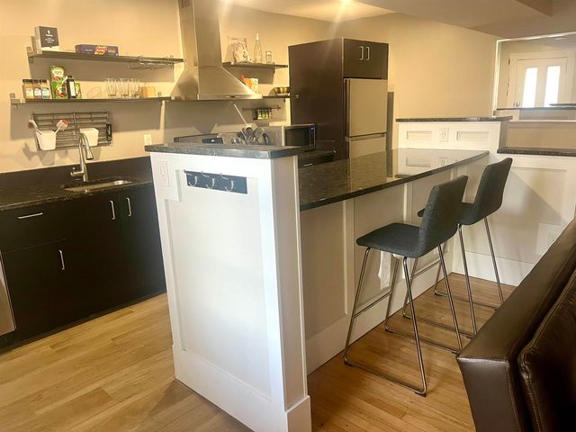 67 Middle Street Bb, Manchester, NH 03101