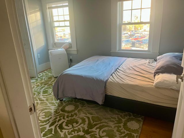 67 Middle Street Bb, Manchester, NH 03101