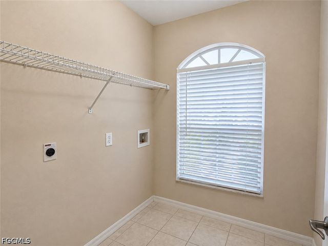 306 SE 8th PL, Cape Coral, FL 33990