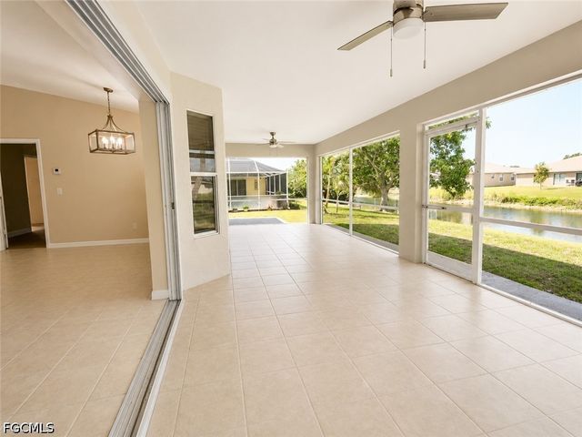 306 SE 8th PL, Cape Coral, FL 33990