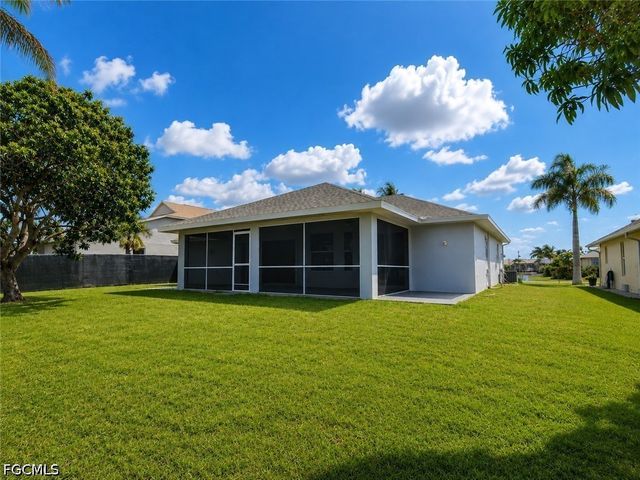 306 SE 8th PL, Cape Coral, FL 33990