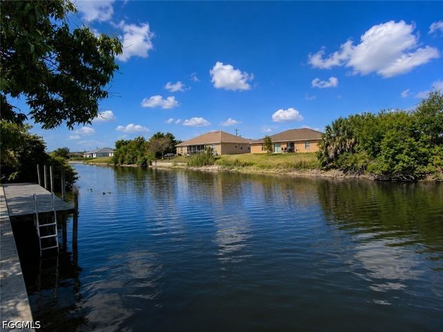 306 SE 8th PL, Cape Coral, FL 33990