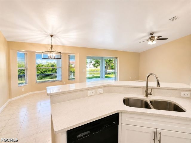 306 SE 8th PL, Cape Coral, FL 33990