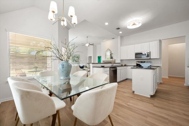 1213 Thistle Hill Trail, Weatherford, TX 76087