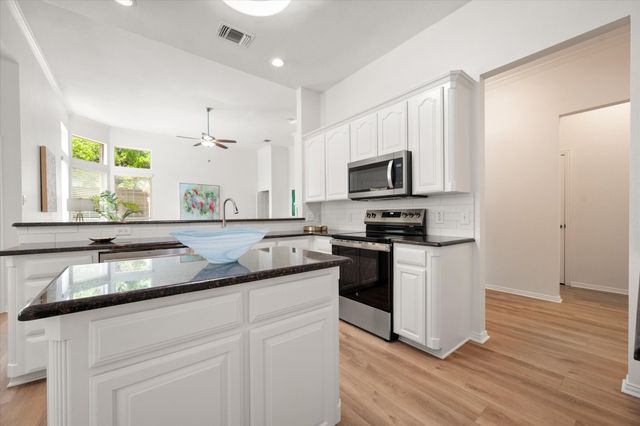 1213 Thistle Hill Trail, Weatherford, TX 76087