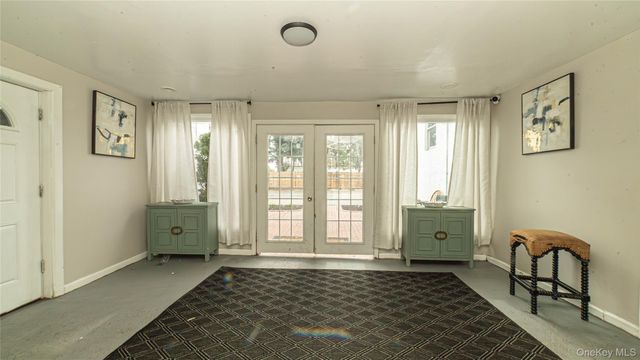 20-22 Bay Shore Avenue APT 20-1A, Bay Shore, NY 11706