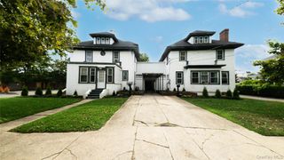 20-22 Bay Shore Avenue APT 20-1A, Bay Shore, NY 11706