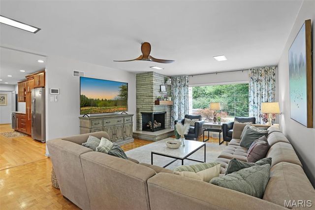 68 Willmore Road, St Louis, MO 63109