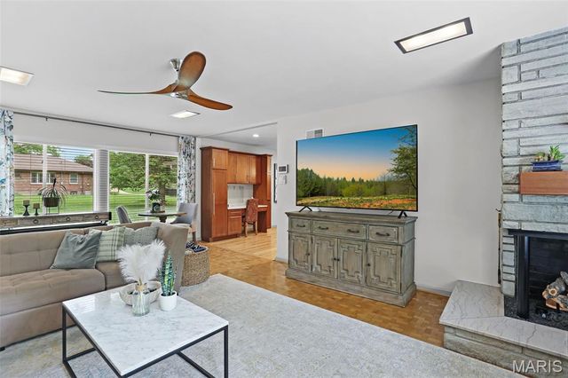 68 Willmore Road, St Louis, MO 63109