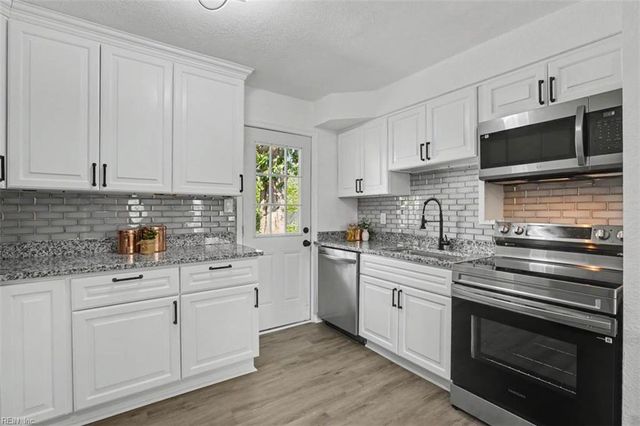 8206 McCloy RD, Norfolk, VA 23505