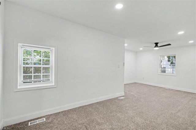 8206 McCloy RD, Norfolk, VA 23505