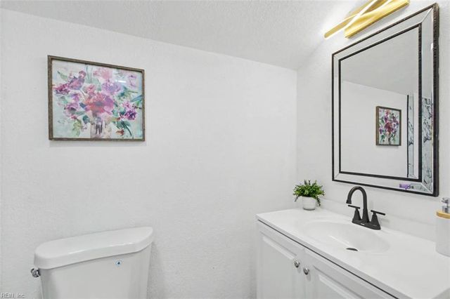 8206 McCloy RD, Norfolk, VA 23505