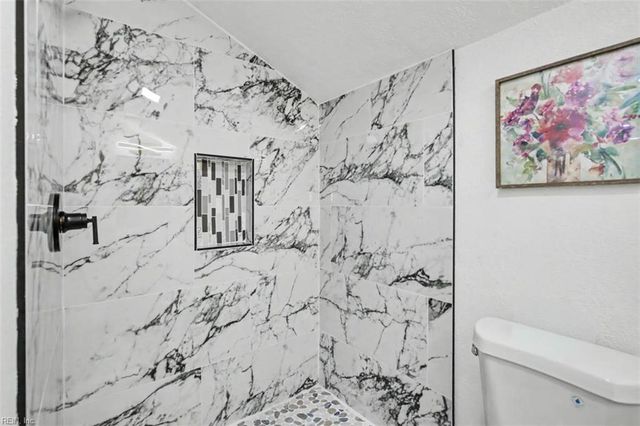 8206 McCloy RD, Norfolk, VA 23505