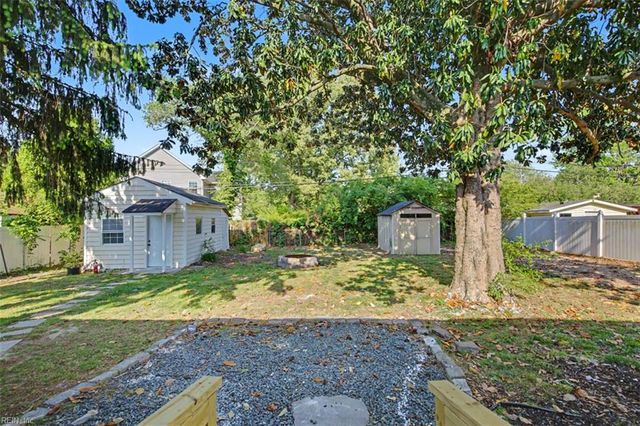 8206 McCloy RD, Norfolk, VA 23505